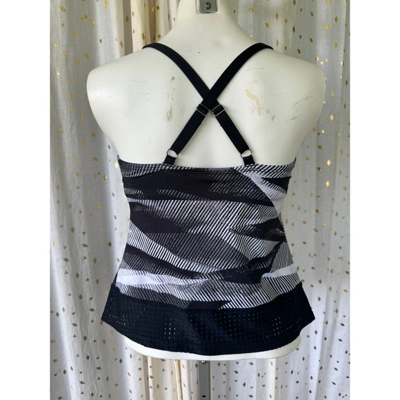 Nike Women's Line Up Printed Cross Back Unpadded Tankini Swimsuit Top S - Picture 2 of 4
